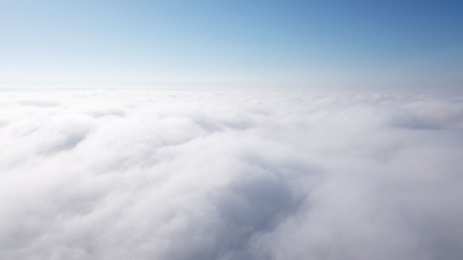 Туман над Кременчугом с высоты 300 метров (фото)