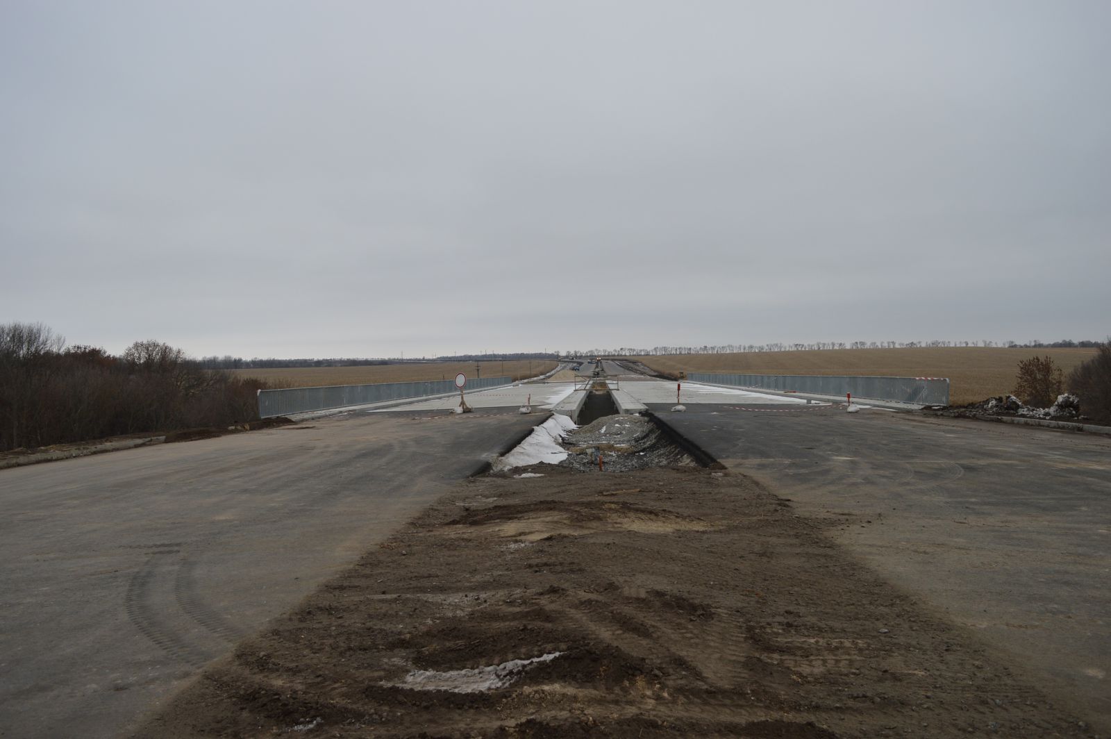 На Полтавщине заканчивается строительство новой дороги (фото)
