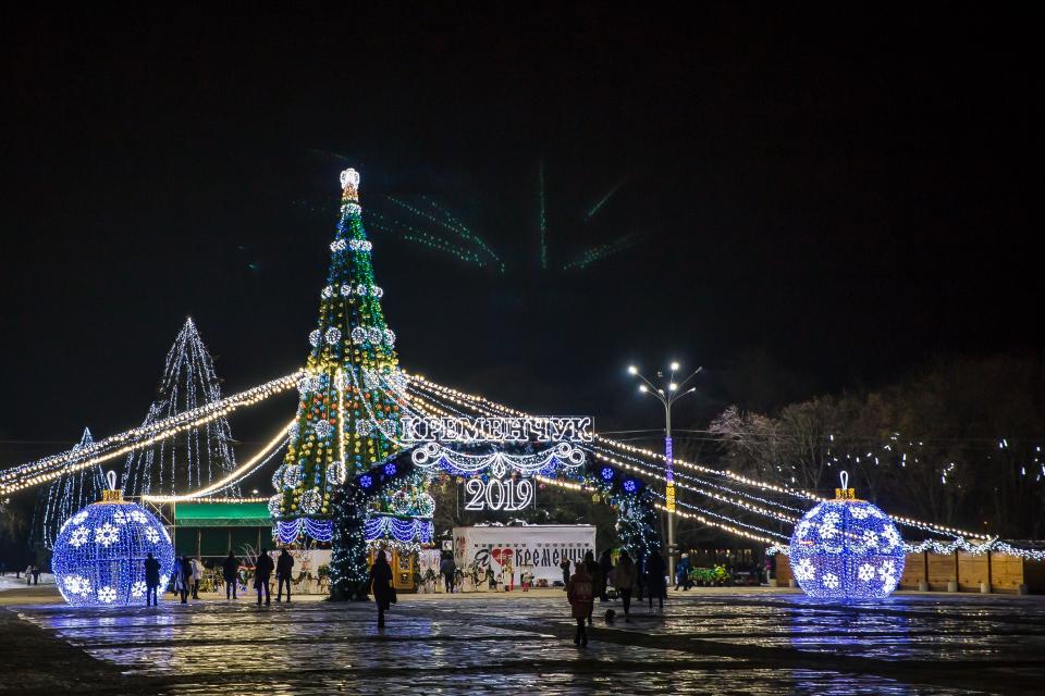 Кременчугская елка признана самой красивой в Украине