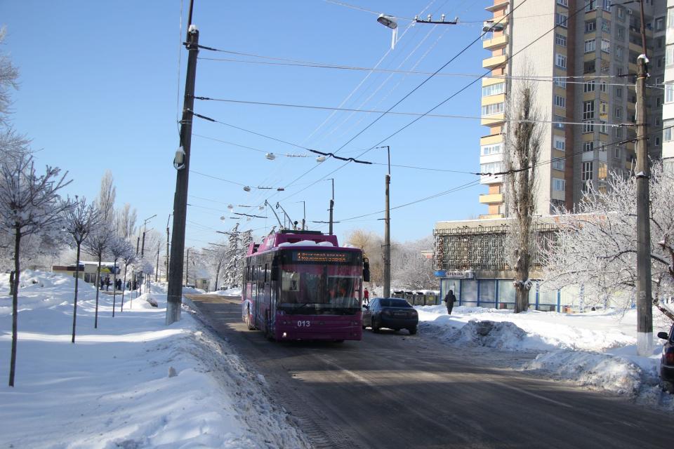 В Кременчуге замерзли провода: затруднено движение троллейбусов