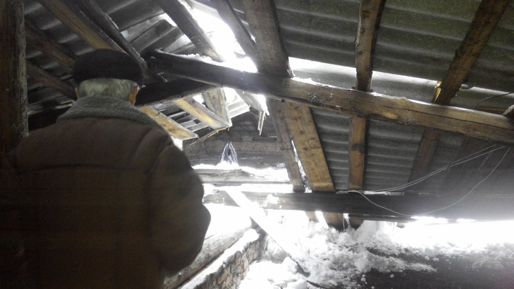 В Полтаве провалилась крыша жилого дома (фото)