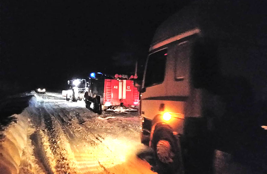 На Полтавщине в снегу застряли пять рейсовых автобусов 