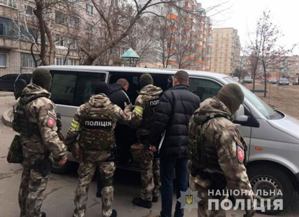 Задержана группа, занимавшаяся вымогательством с применением насилия