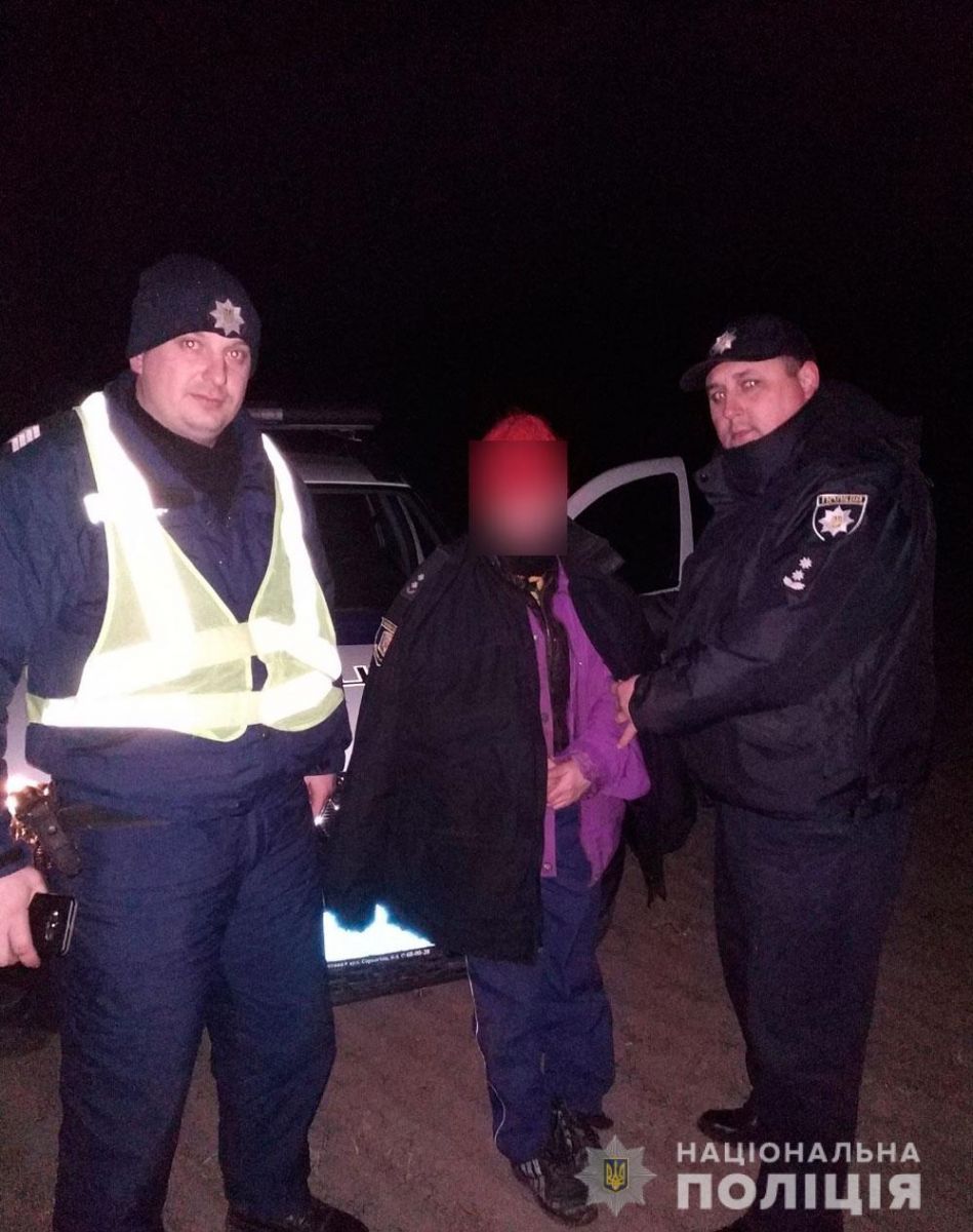 На Полтавщине ночью в лесу заблудилась женщина