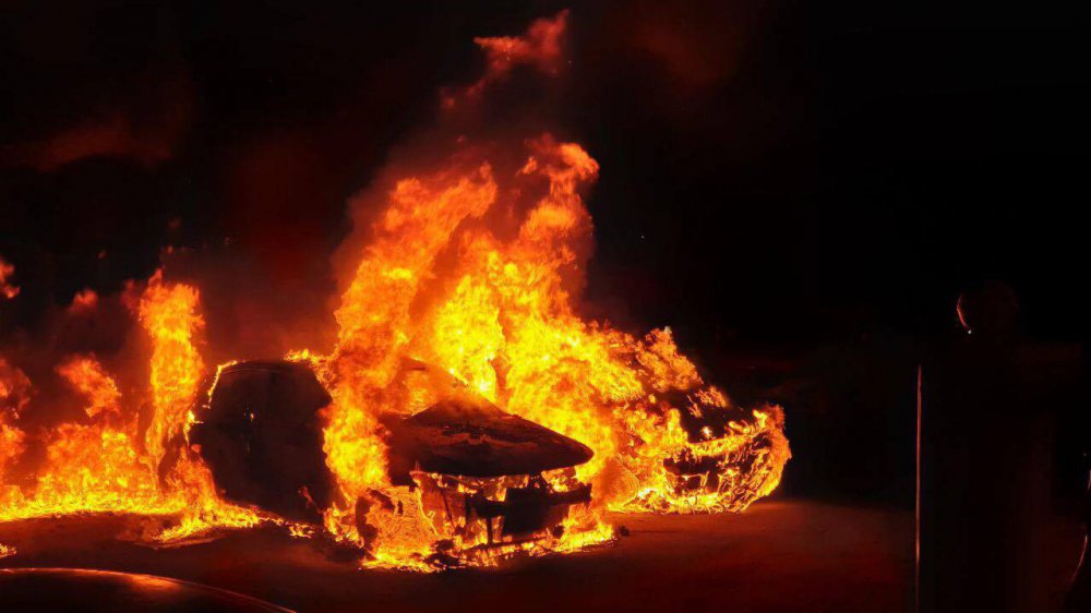 Поджог авто в Полтаве: машина принадлежит журналисту