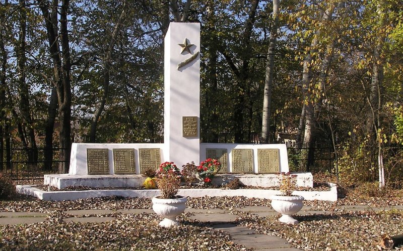 Что будет с обелиском памяти погибших во Второй мировой в Полтаве