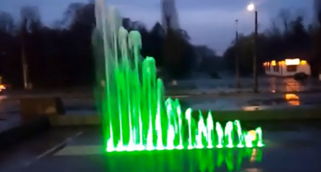 В Кременчуге заработал зеленый фонтан (видео)