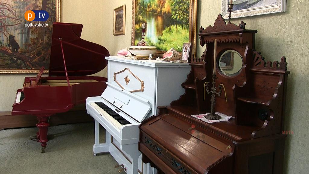 У полтавчанина в коллекции есть 300-летнее фортепиано