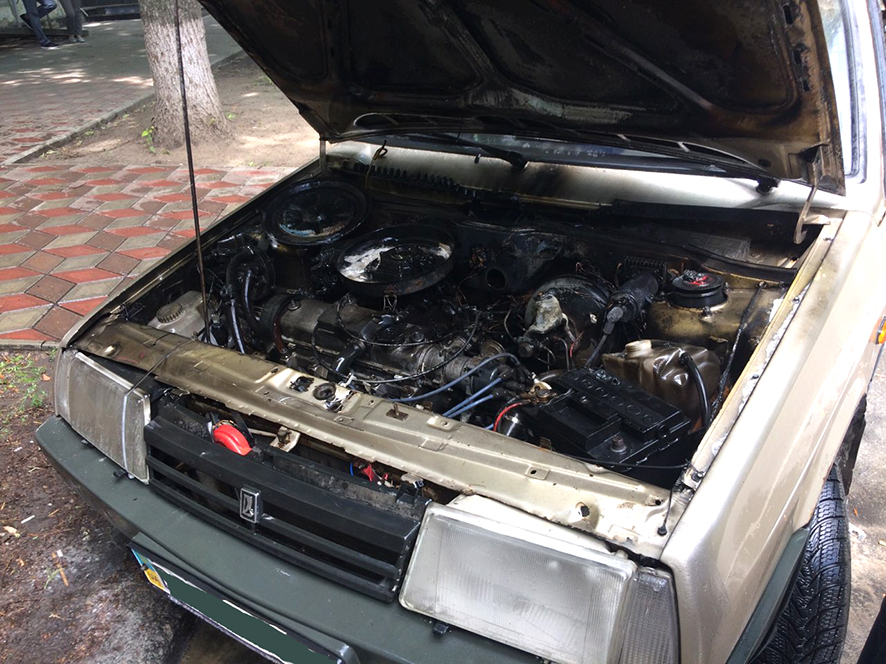 В Полтаве сгорела машина (фото)