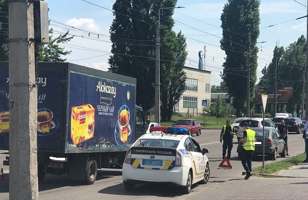 В Кременчуге - авария с грузовиком (фото)