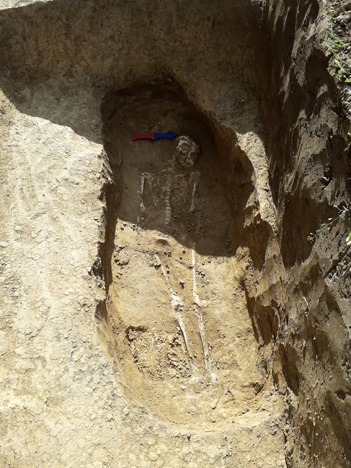 На Полтавщине на скифском городище нашли древнее женское захоронение (фото)