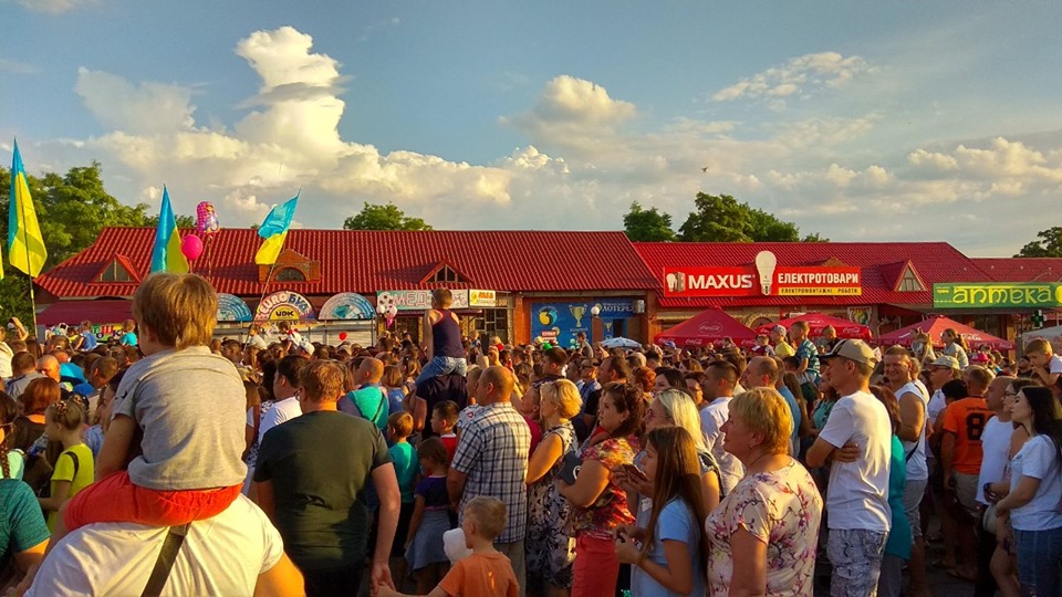На концерте DZIDZIO в Кобеляках трое детей потерялись в толпе