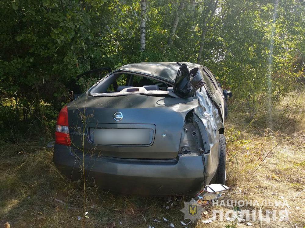 Автомобиль слетел в кювет: женщина-водитель погибла, пострадал ребенок (фото)