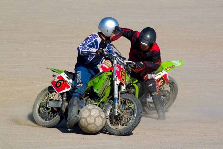 На Полтавщине сыграют в футбол на мотоциклах