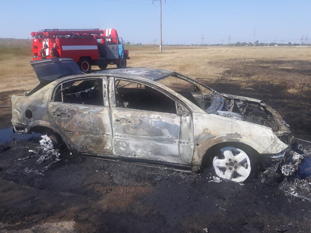 Под Горишними Плавнями сгорел Opel (фото)