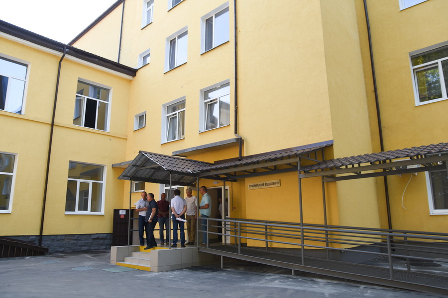 В 3-й больнице Полтавы открыли обновленное приемное отделение и травмпункт