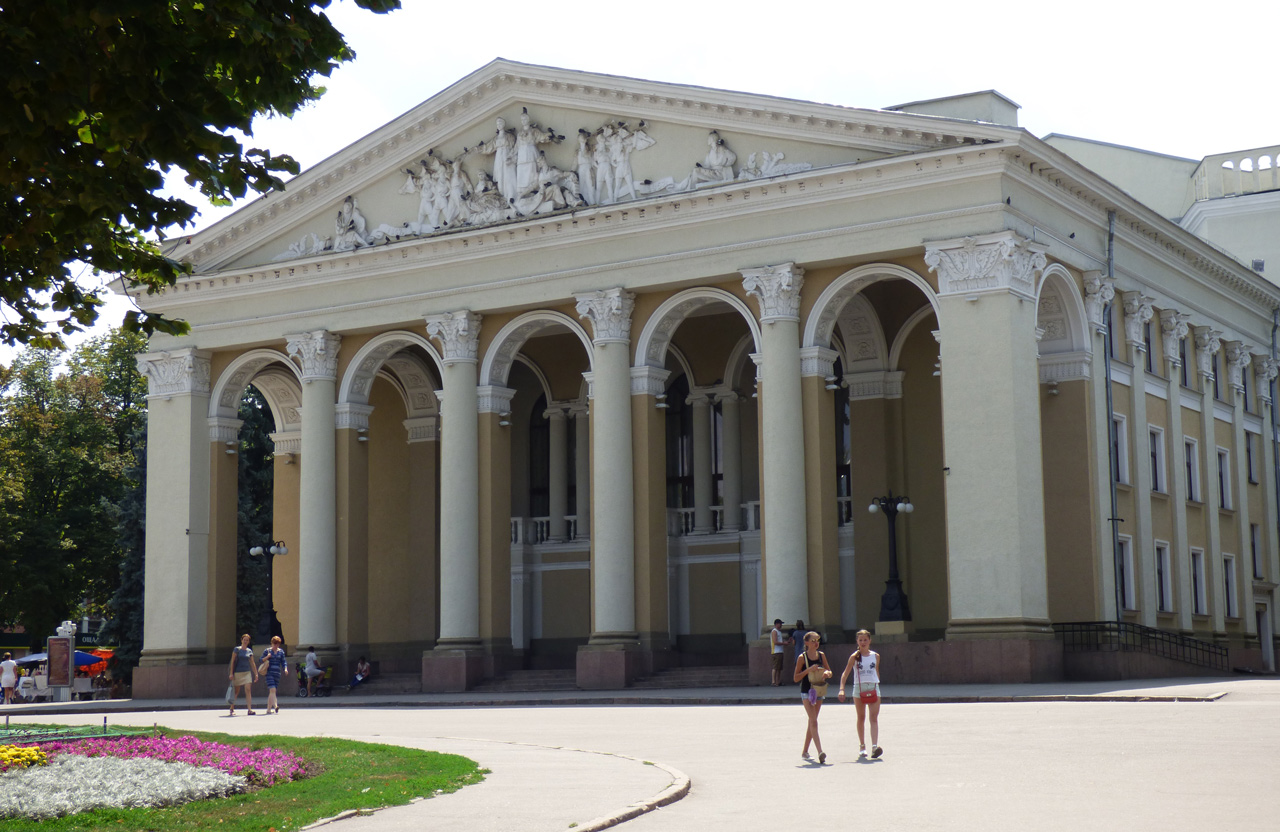 Театр имени Гоголя в Полтаве отреставрируют за 6 миллионов гривен
