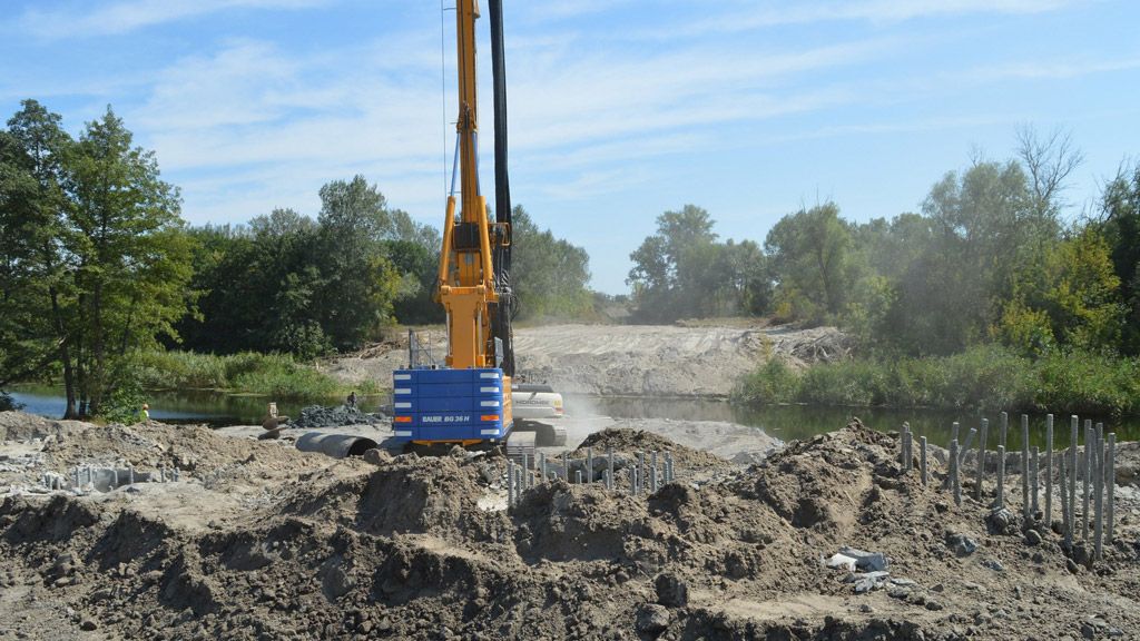 На Полтавщине строится новый мост через Ворсклу (фото)