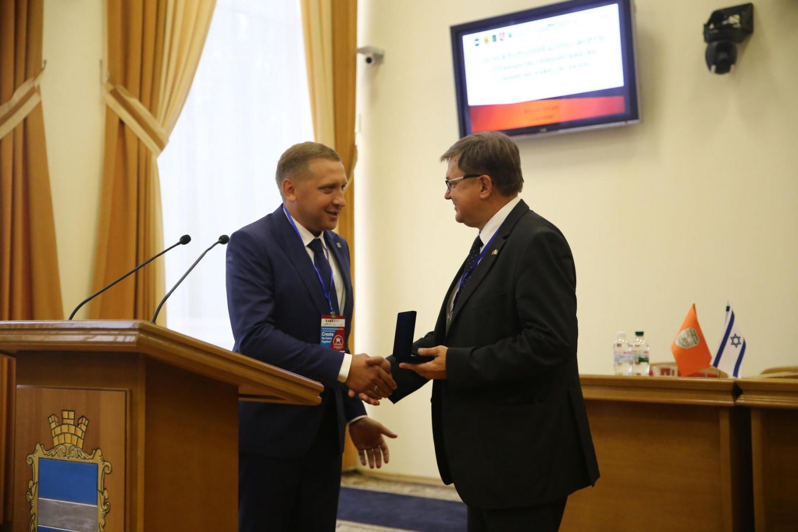 "За заслуги перед Кременчугом" награжден литовский посол