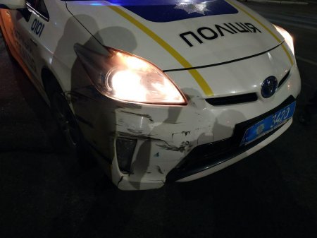 В Кременчуге автомобиль патрульных попал в ДТП (фото)
