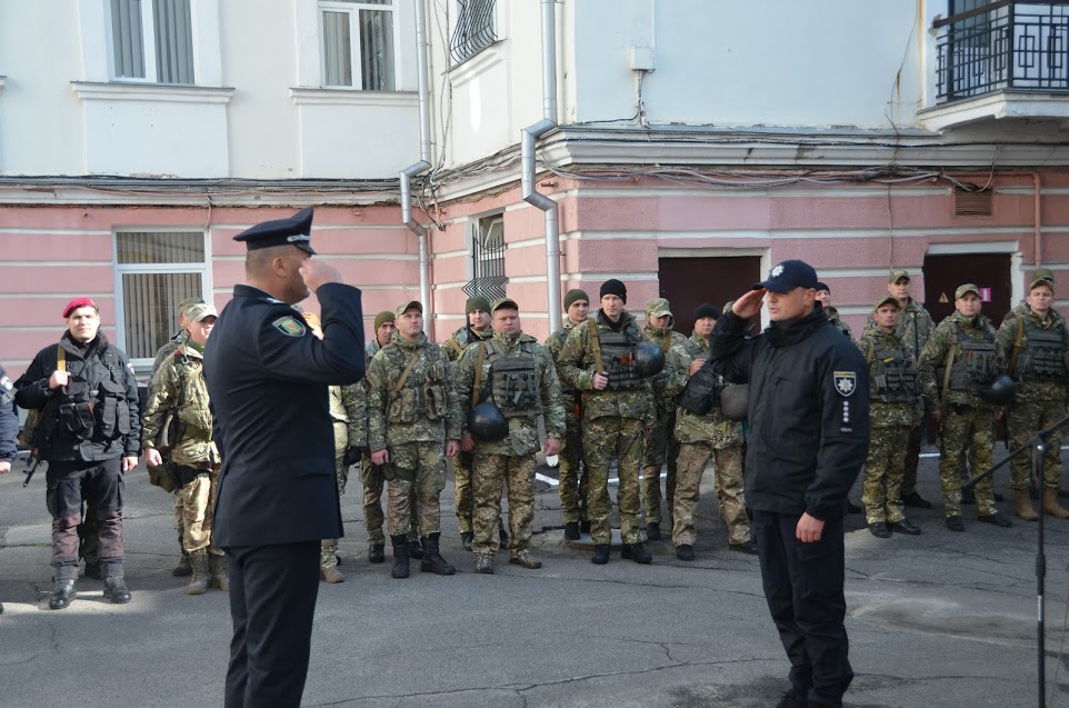 Полтавские полицейские отправились нести службу на Луганщину