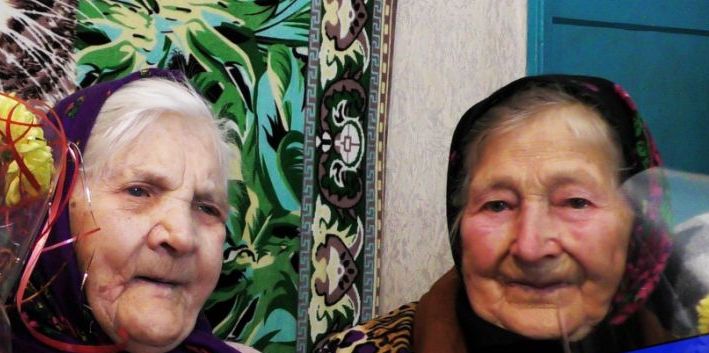 На Полтавщине сестрам исполняется 100 и 90 лет