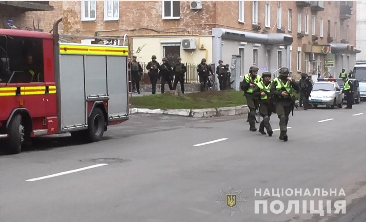 В Лубнах освободили "захваченного заложника" (фото)