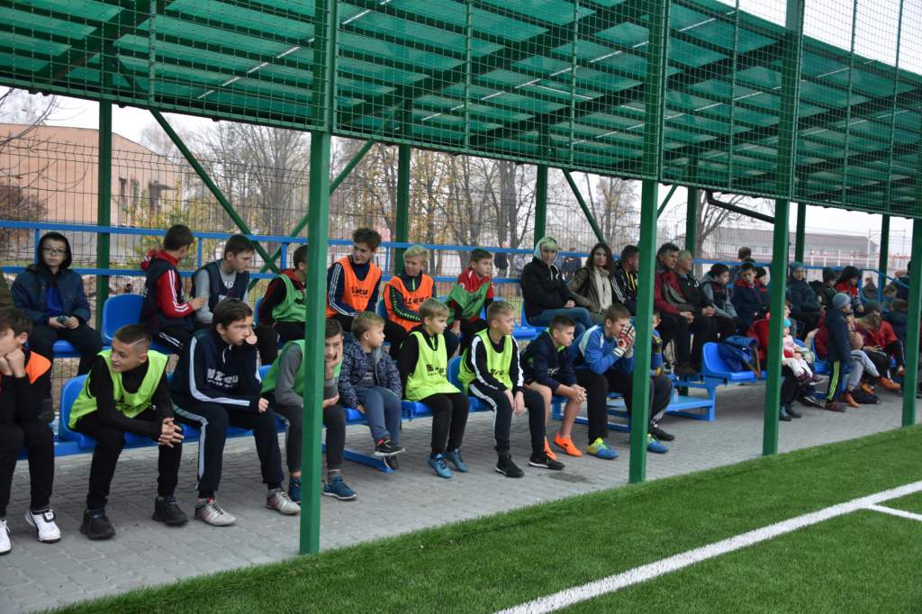 пирятин, спортплощадка, мини футбольное поле