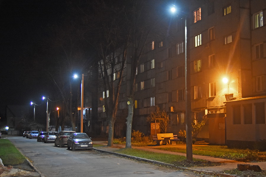 В Полтаве освещают темные места в отдаленных микрорайонах