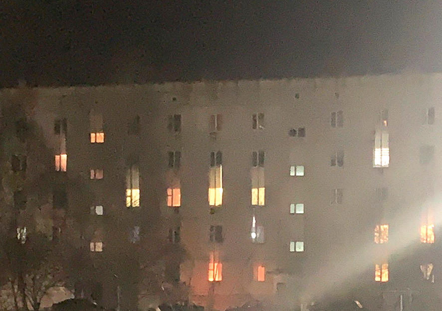 В Оржицком районе во время тушения пожара в квартире пожарные спасли двух человек
