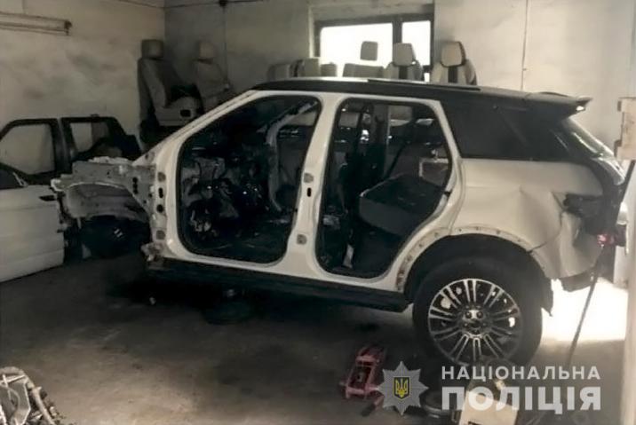 Оперативники задержали группу угонщиков элитных автомобилей