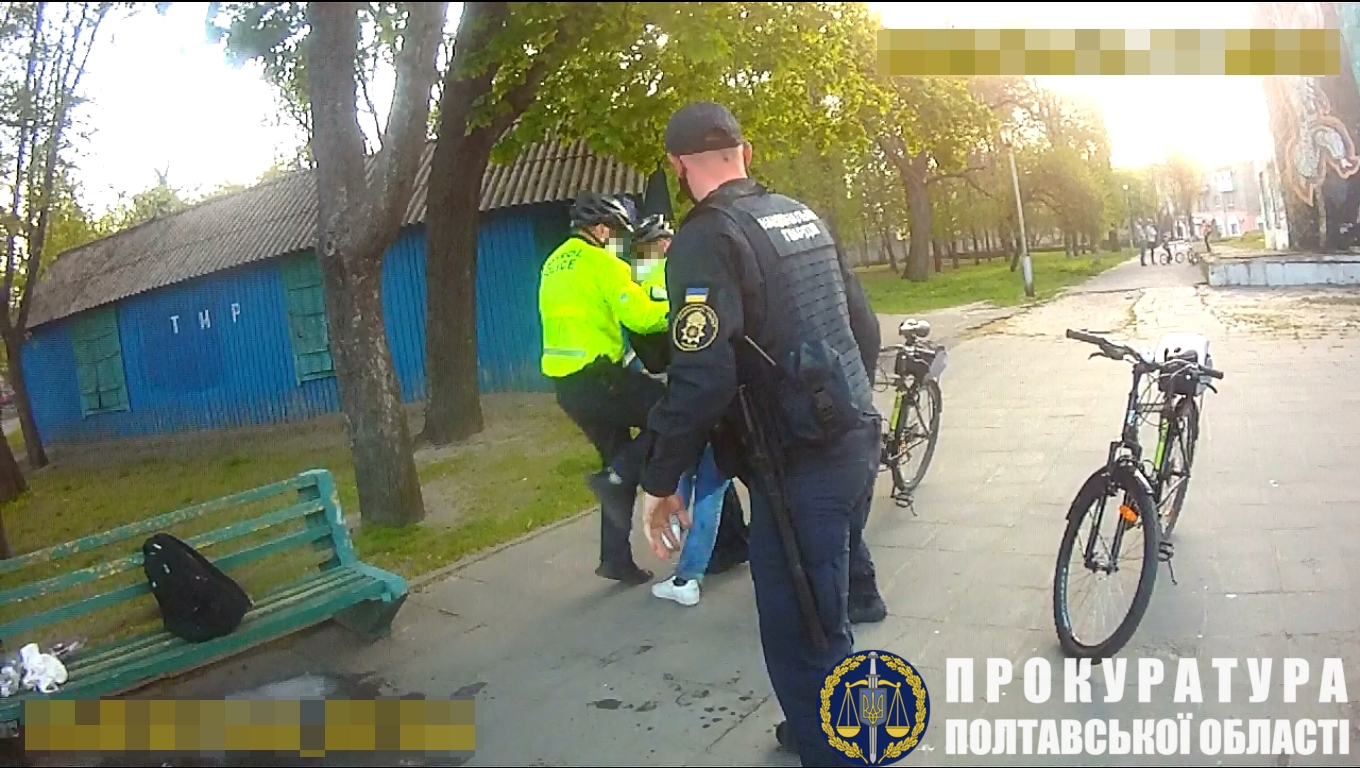 Кременчугские патрульные превысили полномочия