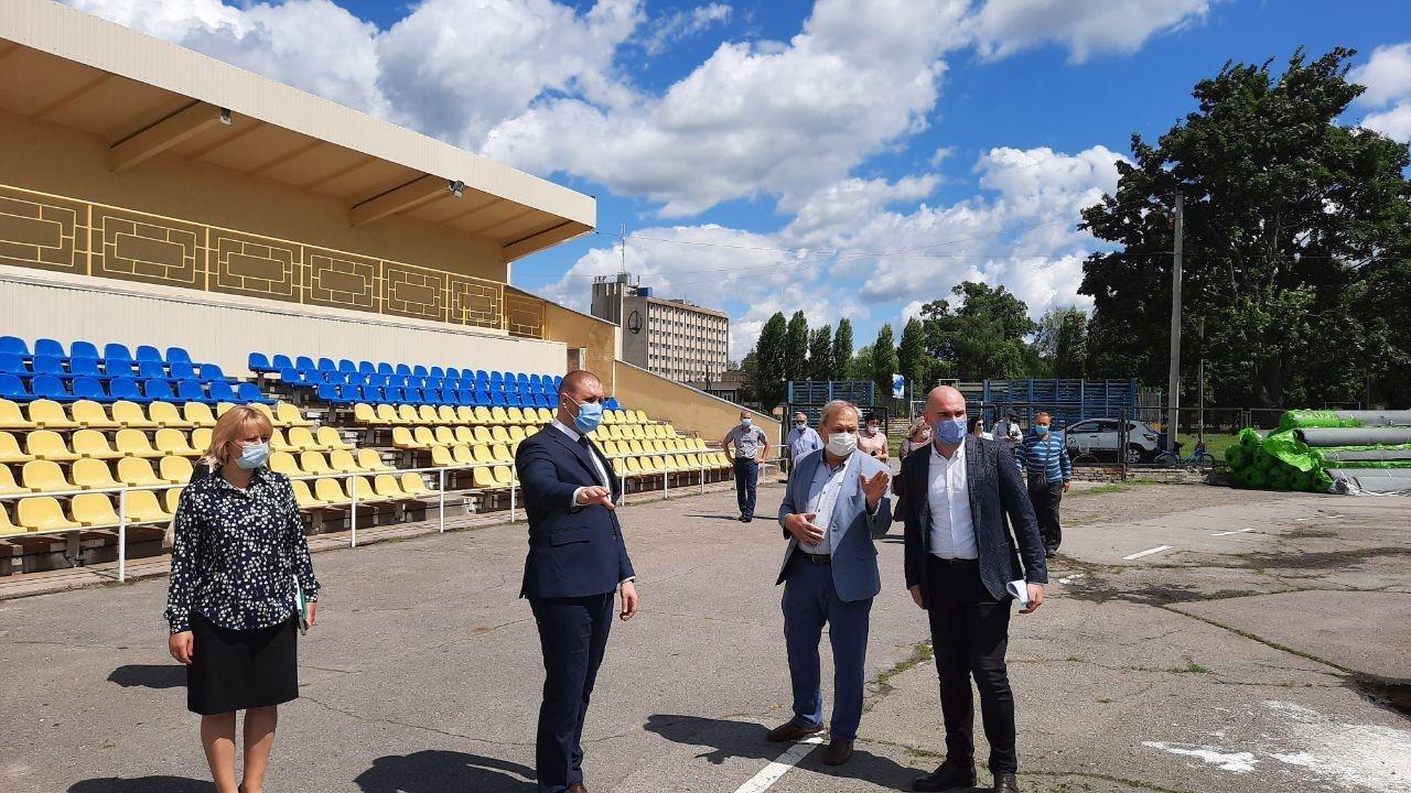 В октябре в Миргороде должны сдать в эксплуатацию футбольное поле на стадионе «Старт»