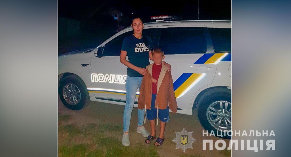 В Новых Санжарах полиция помогла вернуть домой 8-летнего мальчика