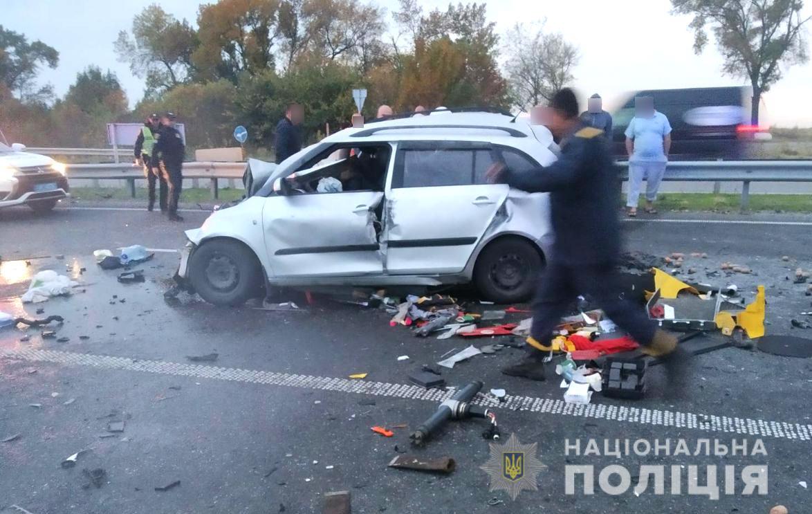 Полиция Полтавщины устанавливает обстоятельства двух ДТП, в которых погибли и травмировались люди