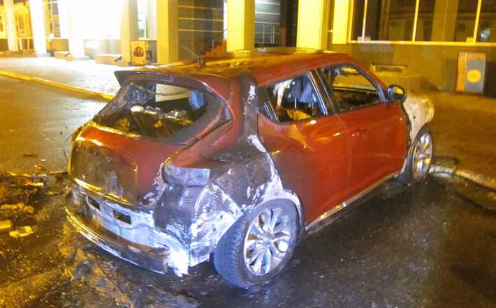 Полиция изучает обстоятельства возгорания автомобиля "Nissan Juke" в Кременчуге