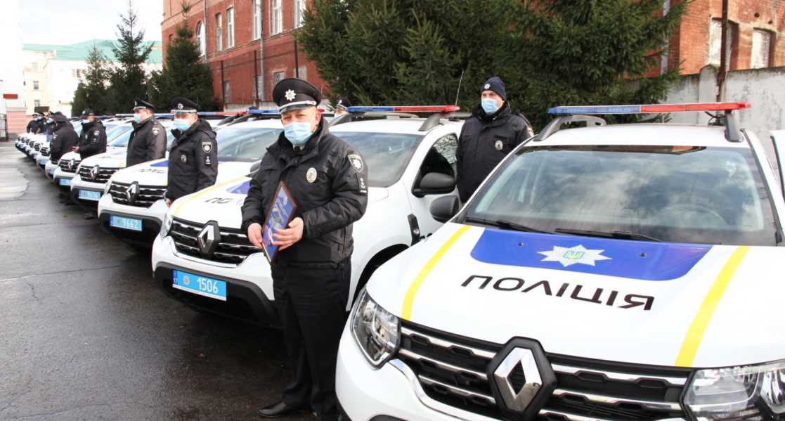 Подразделения полиции Полтавщины получили 12 новых автомобилей
