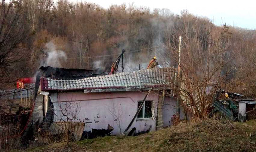 В Лубнах спасатели ликвидировали пожар в жилом доме