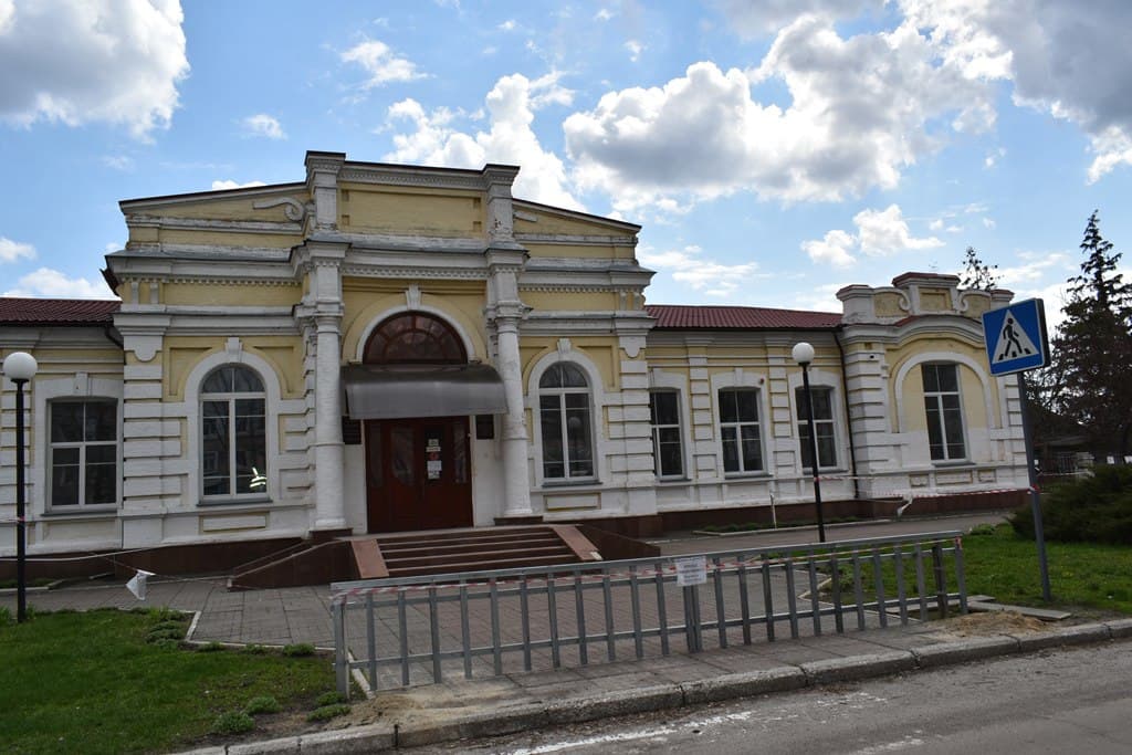 В Миргороде ремонтируют старинные школы