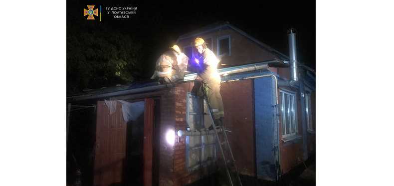 В Лубенском районе пожарные спасли от уничтожения пламенем жилой дом