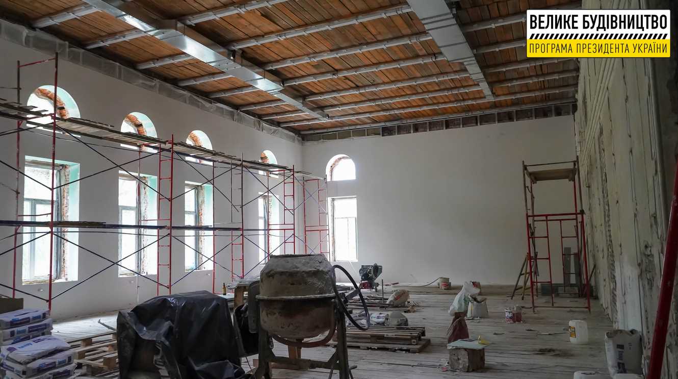 В будущей Миргородской школе искусств завершили наружные ремонтные работы