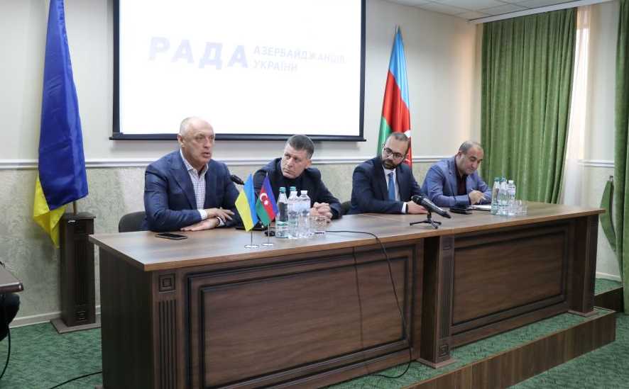 Александр Мамай встретился с представителями Азербайджанской диаспоры в Полтавской области