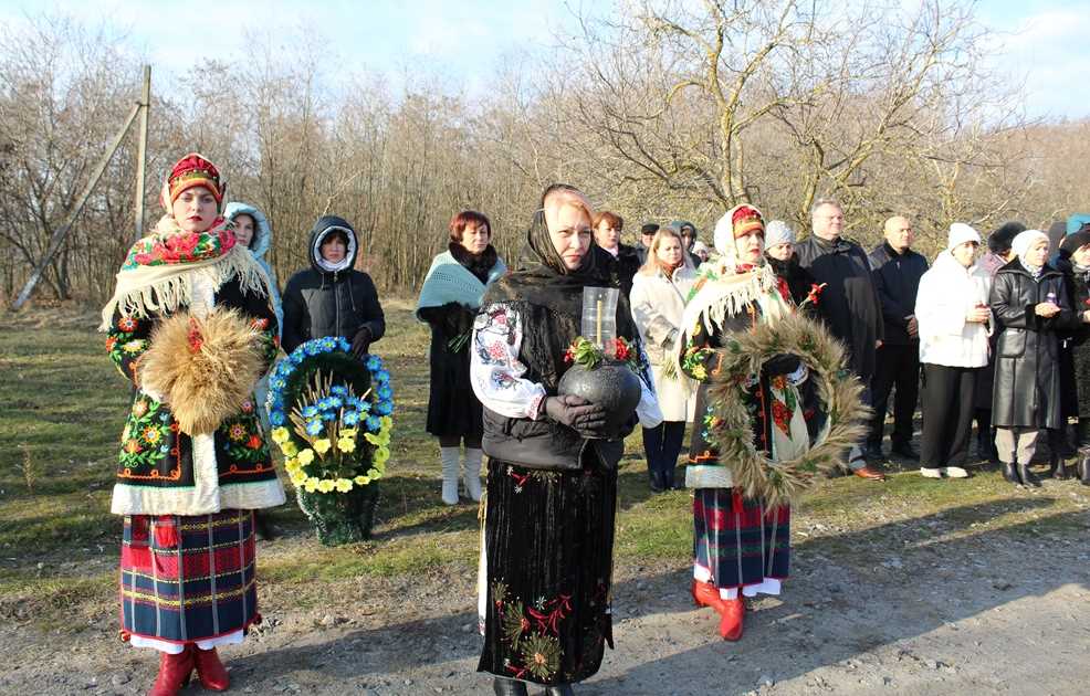 На Полтавщине почтили память жертв голодоморов