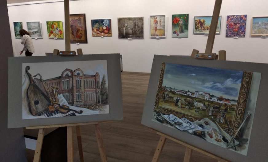 В Кременчугской городской художественной галерее открывается выставка, посвященная юбилею Кременчуга и Рождеству