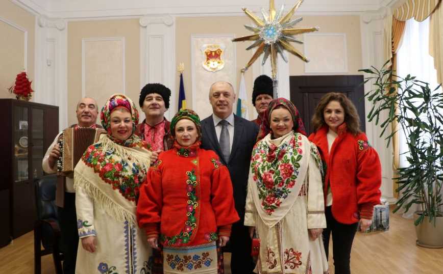 К мэру пришли колядники