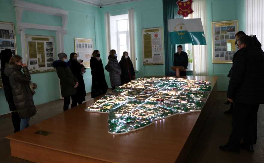 В Полтавском городском совете провели экскурсию для студентов и преподавателей