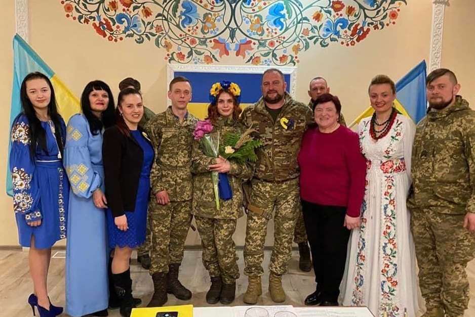 С начала войны в области родились 1026 детей и поженились 1380 пар