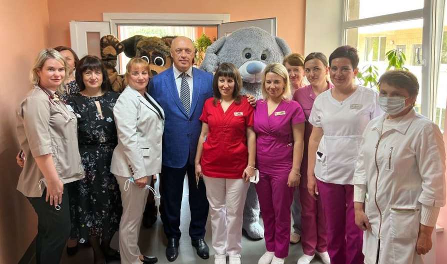 Александр Мамай посетил Детскую городскую клиническую больницу