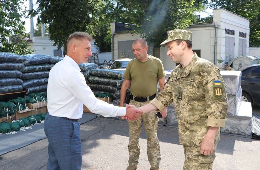 Полтавська міська рада продовжує допомагати військовим
