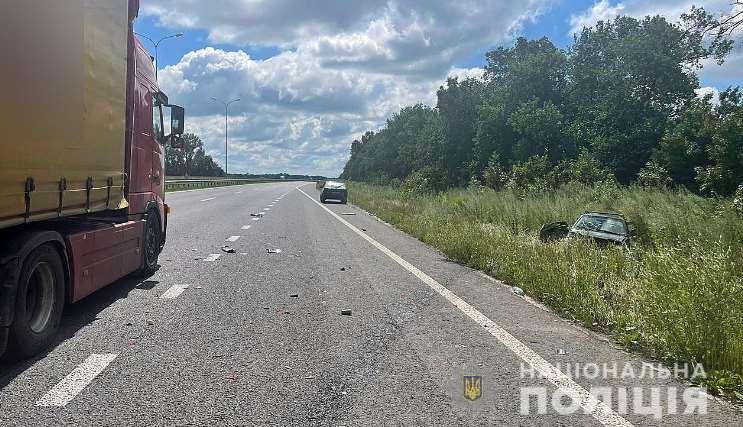 На Полтавщині у ДТП смертельно травмований пасажир легковика